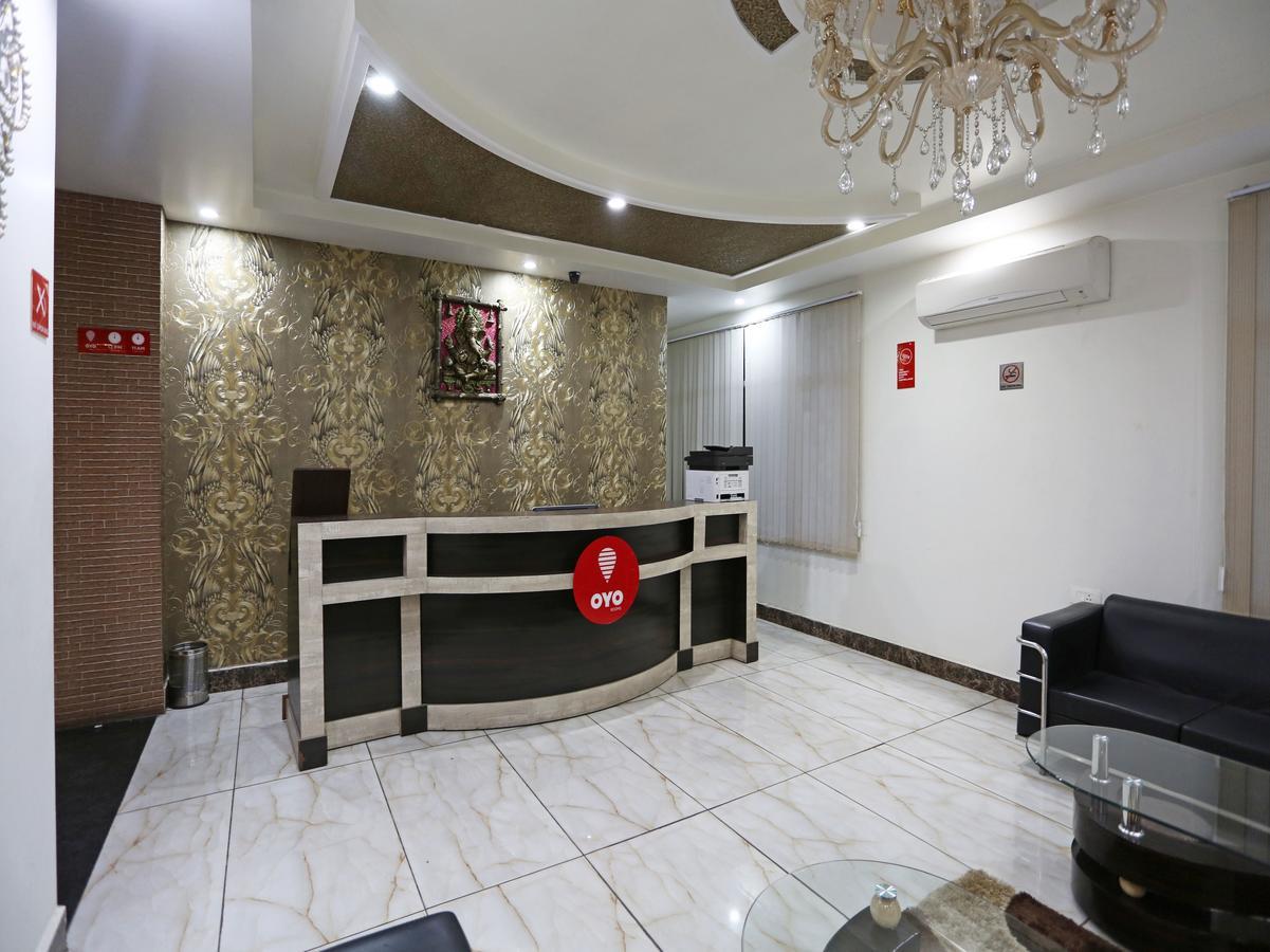 Oyo 4635 Sheetal Hotel Haldwāni Kültér fotó